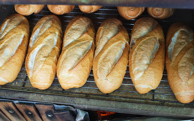 Lò Bánh Mì Tư Bá