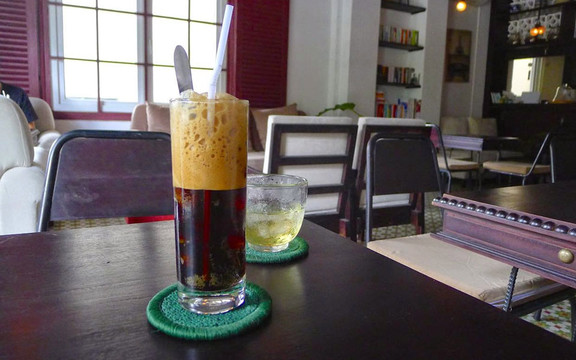 Hẻm Coffee - Lê Duy Nhuận