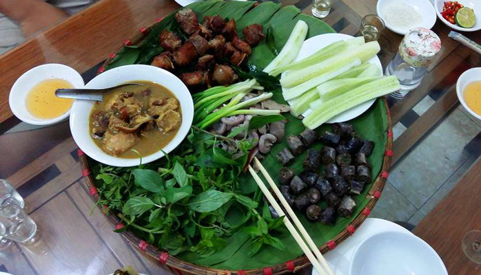 Phong Vân - Lợn Mẹt, Gà Đồi & Cá Sông