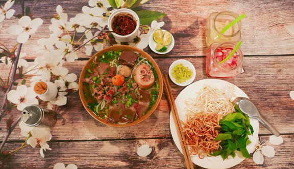 Bún Bò Huế Ngự Uyển - Hoàng Văn Thái