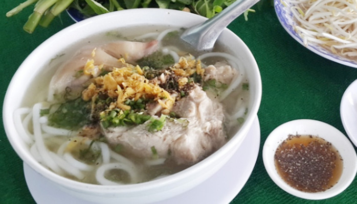 Chị Phương - Bánh Canh Chả Cua