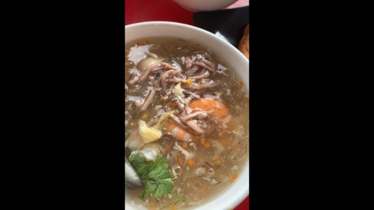Sáng sớm làm tô soup ấm lòng .