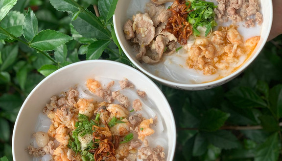 Bánh Canh Cốt Dừa Cô Út Miền Tây