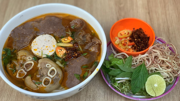 Bún Bò Hoa Mai - Nhật Tảo