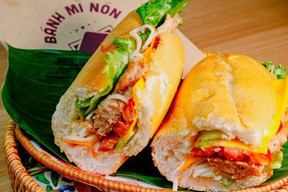 BÁNH MÌ NÓN - Văn Cao