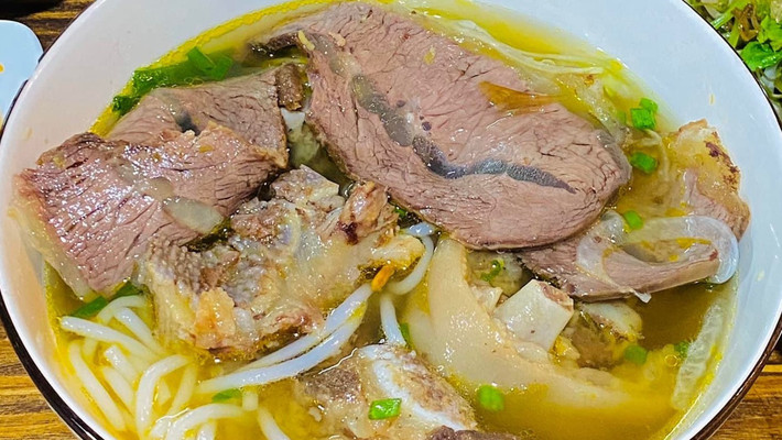 Bún Bò Bà Minh - Phạm Thế Hiển