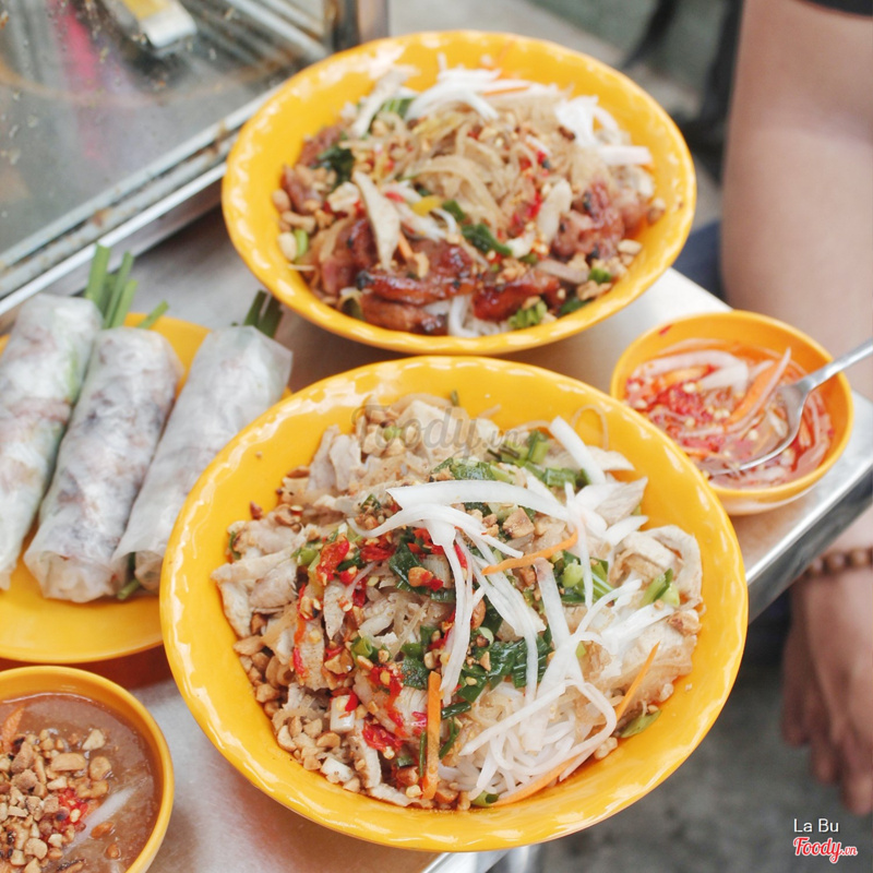 bún thịt nướng