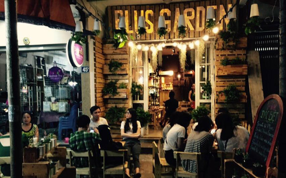 Plus Garden Cafe - Trần Khát Chân