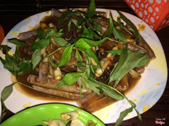 Ốc móng tay xào me