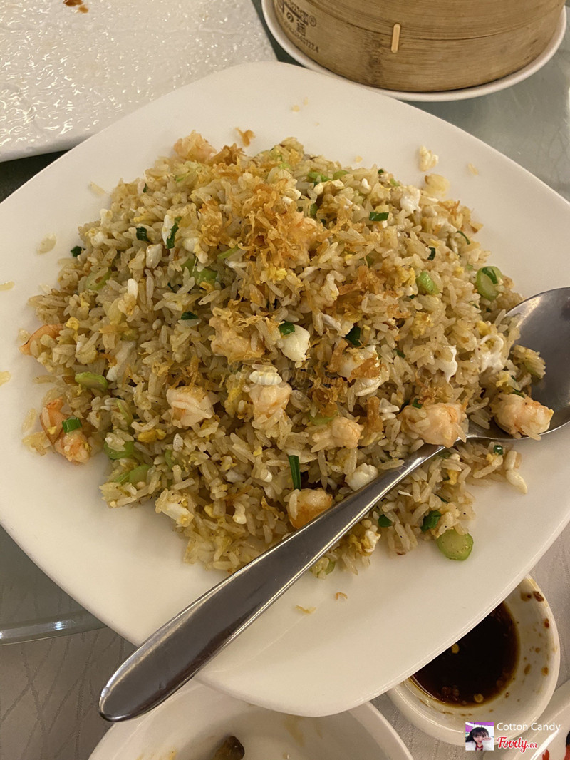 Cơm chiên hải sản.