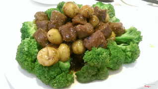  bò lúc lắc hạt điều với bông cải 230k++