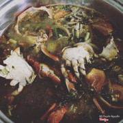 Lẩu cua nấu chua cay. Tuyệt vời ông mặt trời hihi