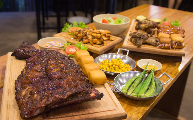 BBQ Ủn Ỉn - Sườn Heo Xông Khói