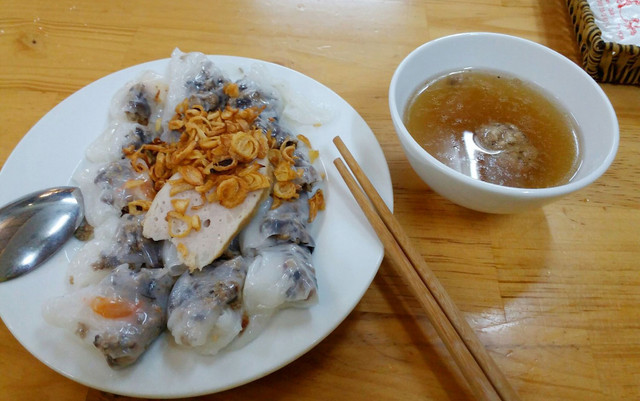 Tĩnh Mão - Xôi, Bánh Cuốn & Trứng Vịt Lộn