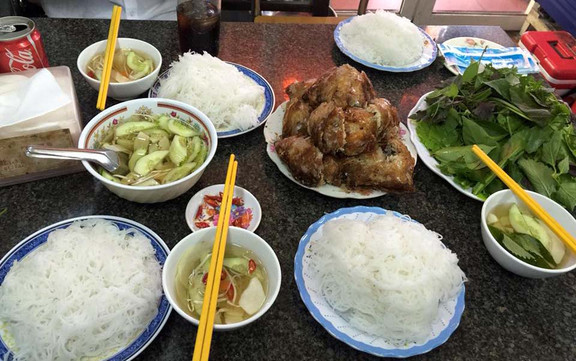 Tường Nga - Bún Chả & Cháo Lòng