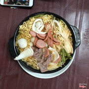 Phần như này là thập cẩm 2 vắt thêm nhiều đồ ăn nhé. Chả nhớ bao tiền chỉ biết ăn cho sướng mồm ^^