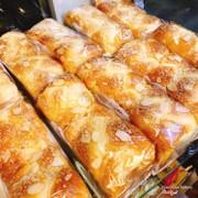 Bánh mì hoa cúc 75k/ổ