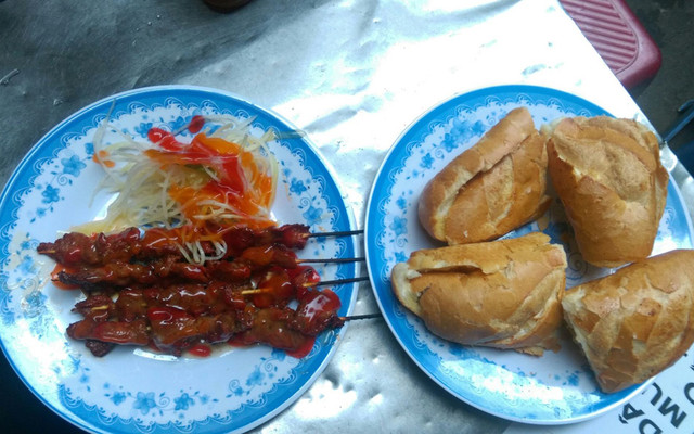 Bánh Mì Bò Nướng