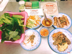Mỹ Phương Viên nem nướng- bánh hỏi  nhiêu đây 183k