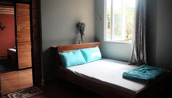 Trại Hoa Vàng Homestay