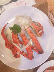 1 con Kingcrab làm được tận 4 món. Ăn bao no luôn. Thịt chắc, ngọt. Món này hấp kiểu Pháp lạ lạ thơm thơm. 