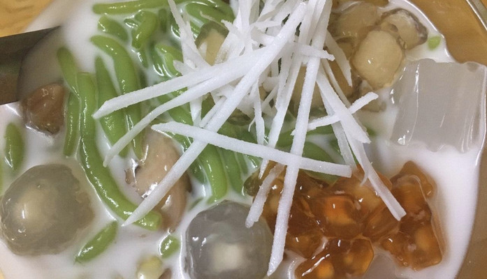 Chè Bốn Mùa - Chè, Cháo, Bánh mì & Đồ Ăn Vặt - 11 Ngõ 161 Thái Hà