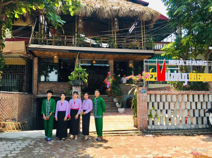 nhân viên phục vụ