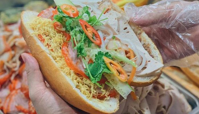 Bánh Mì Sinh Đôi - Hoàng Hoa Thám