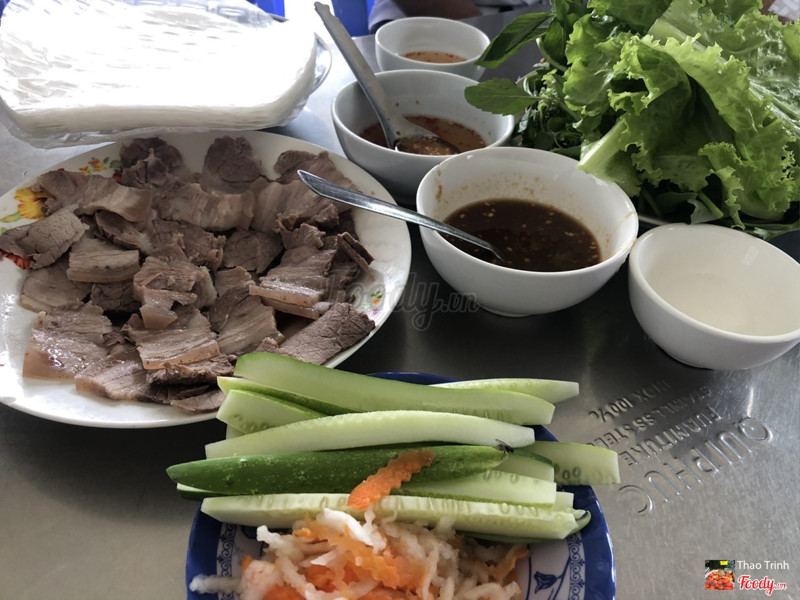 Thịt luộc bánh tráng