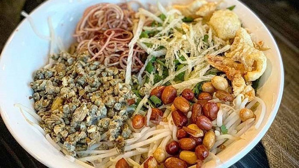 MINH BÉO - BÁNH CANH & BÚN MẮM NÊM