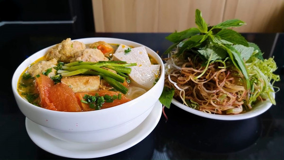 Thanh Vân - Bún Riêu & Canh Bún