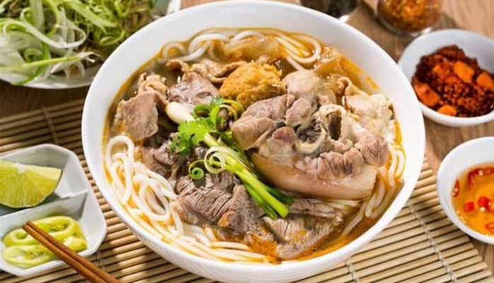 Bún Bò Cô Ngân - Bún Bò & Món Huế - Đường 17