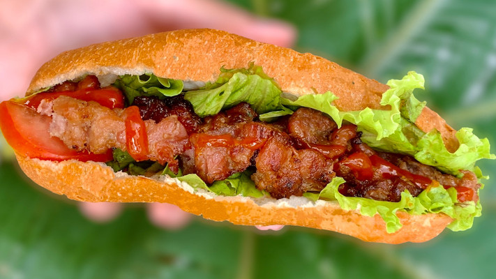 Bánh Mì Nhà's Ta - Trần Việt Châu