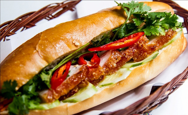 Bánh Mì Ngọc - Phạm Cự Lượng