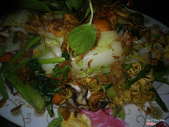 Mì xào tôm mực