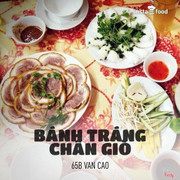 Bánh tráng được ăn kèm với nhiều loại rau, đồ cuốn đi kèm phong phú.