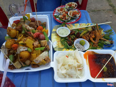 Ăn vặt chợ đêm