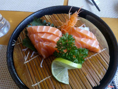 sashimi cá hồi