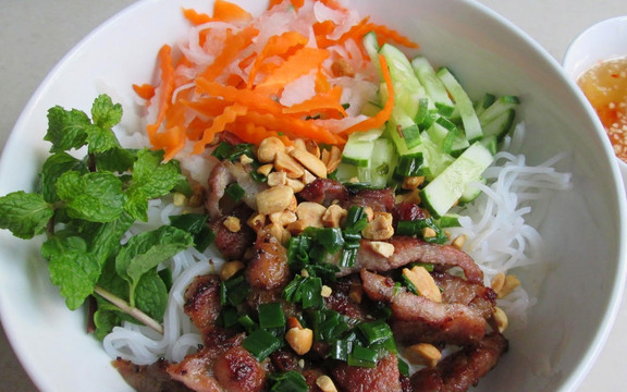 Bún Thịt Nướng - Nguyễn Trãi