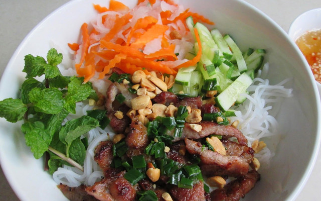 Bún Thịt Nướng - Nguyễn Trãi