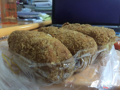 chả giò hải sản bọc sốt đem về