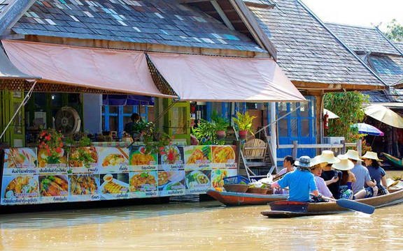 Chợ Nổi Bốn Miền (Four Regions Floating Market)