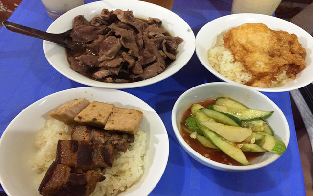 Xôi Nguyệt - Thợ Nhuộm - 30A Thợ Nhuộm
