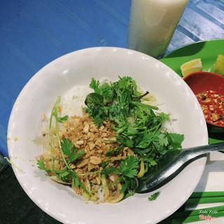 [Phải biết 5 hàng PHỞ TRỘN ĐÊM nổi nhất đất Hà Thành]