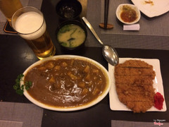 Fried pork with curry