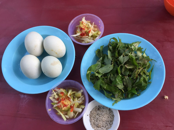 Ăn Vặt - Phan Bội Châu