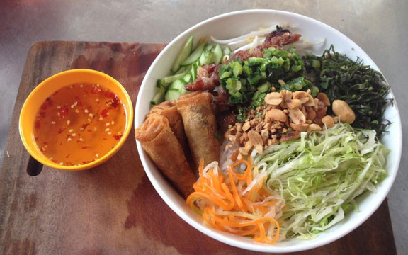 Cô Thu - Cơm Tấm & Bún Thịt Nướng