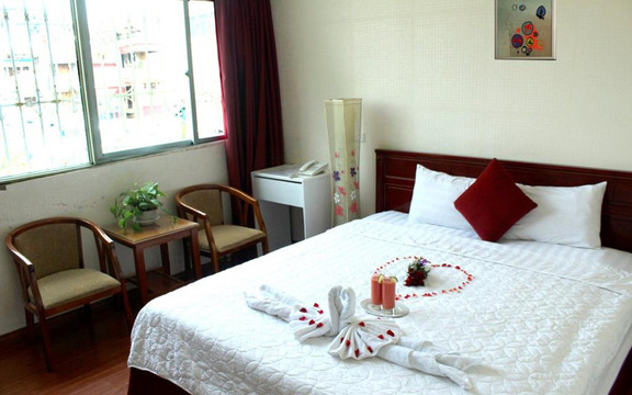 Le Petit Hanoi Hotel