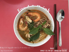 Bún Thái hải sản