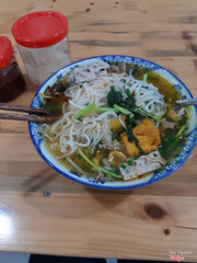 Bún ốc chả